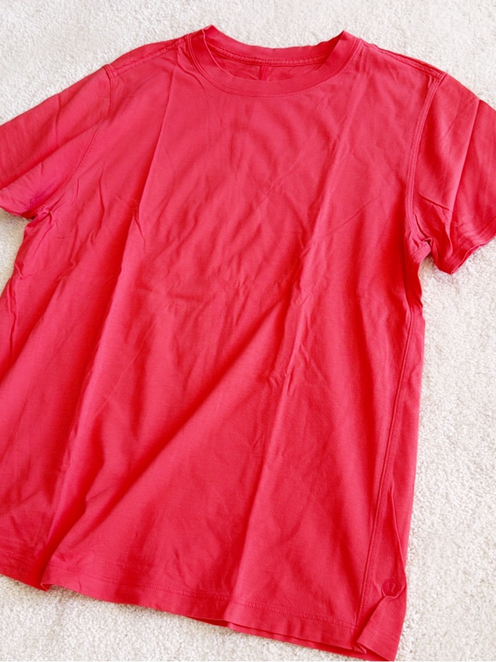 lululemon All Yours Pale Raspberry Short Sleeve Tee sz 2 Boyfriend Cotton Relax - Picture 3 of 3